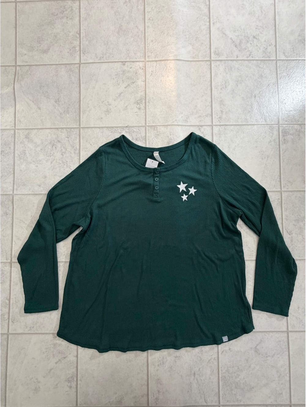 Green star print long sleeve top